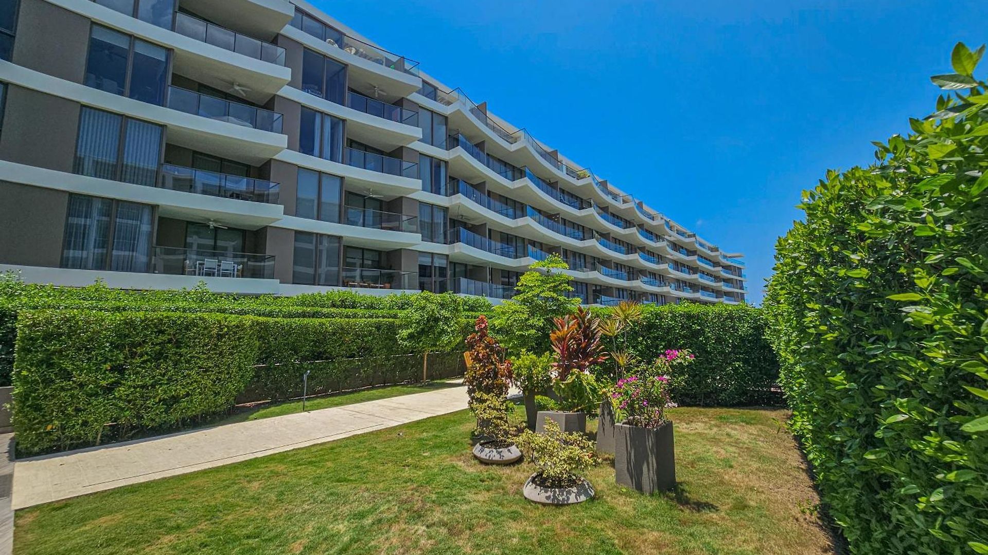 Apartamento En Con Acceso Directo Al Mar En *