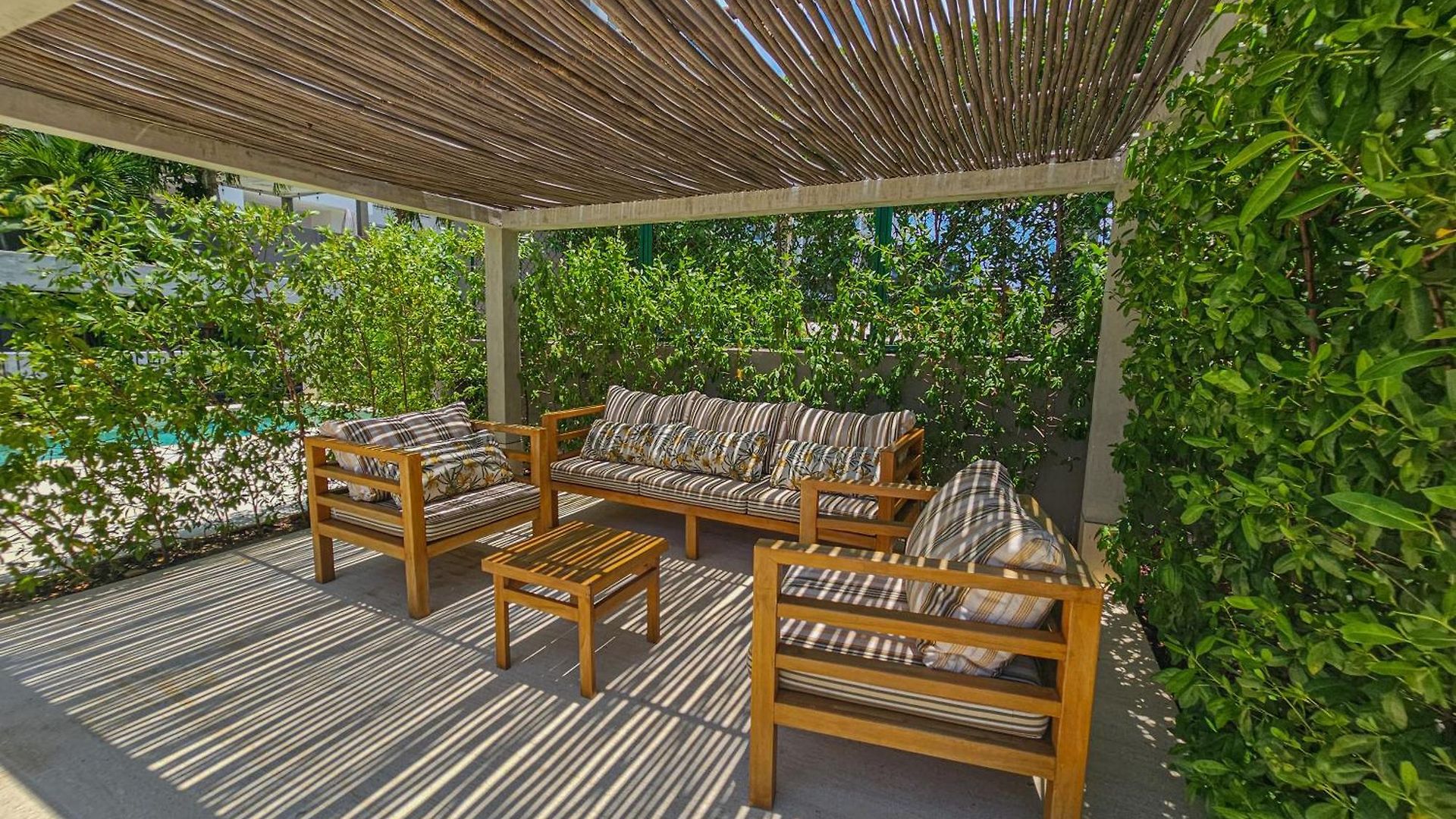 Apartamento En Con Acceso Directo Al Mar En *